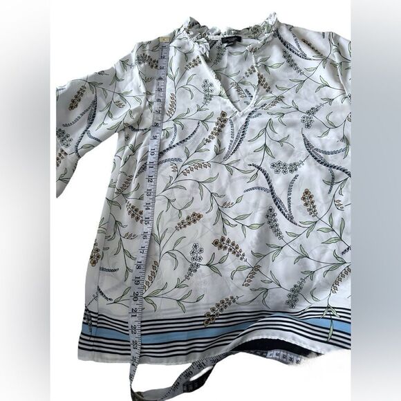 Ann Taylor Floral Tiered sleeve Flowy Blouse Size XS - Picture 13 of 14
